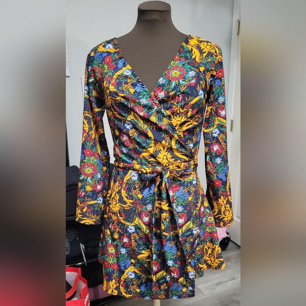 Undranded Medium Mini Dress Or Long Wrap Top - Multicolored